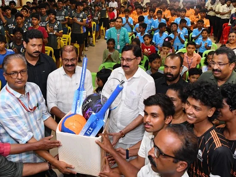 One School One Game : Sports equipment distributed